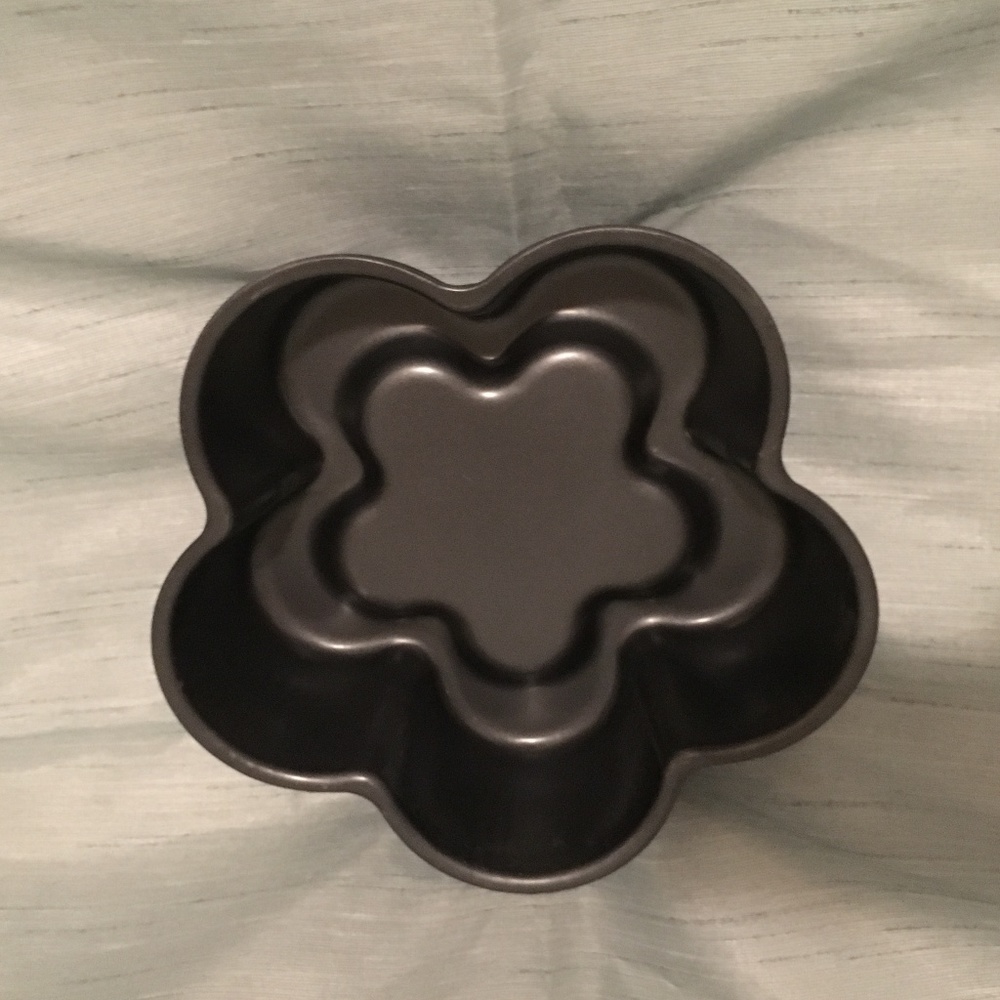 EUC Flower pan